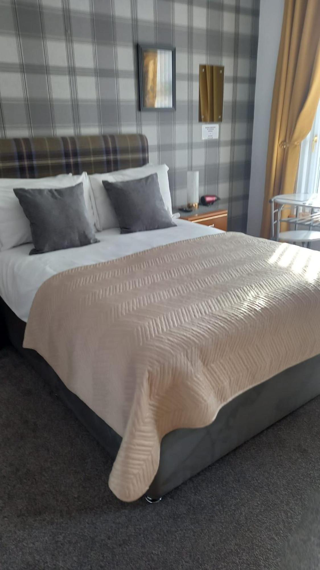 Fairfield Townhouse Guest House อินเวอร์เนส ภายนอก รูปภาพ